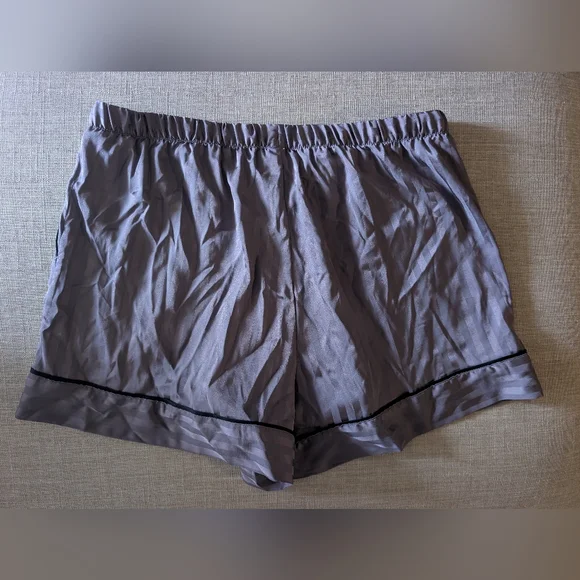 Auden‎ Women's Silk Shorts Sz M - Picture 2 of 4
